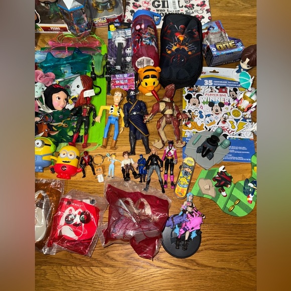 Huge Lot Of Mixed New And Used Toys Figures And stuff - Picture 3 of 8